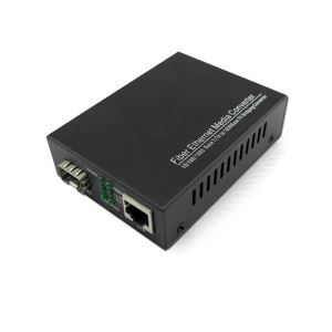 1SFP reža in 1RJ45 Port SFP vlakna
